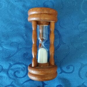 Vintage Wooden Sand Timer (Sandglass)